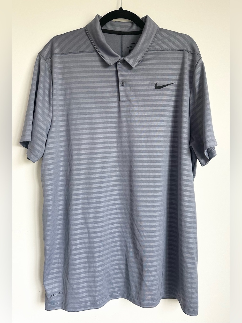 Like New! NIKE Grey Striped Dri-FIT Golf Polo Size XL